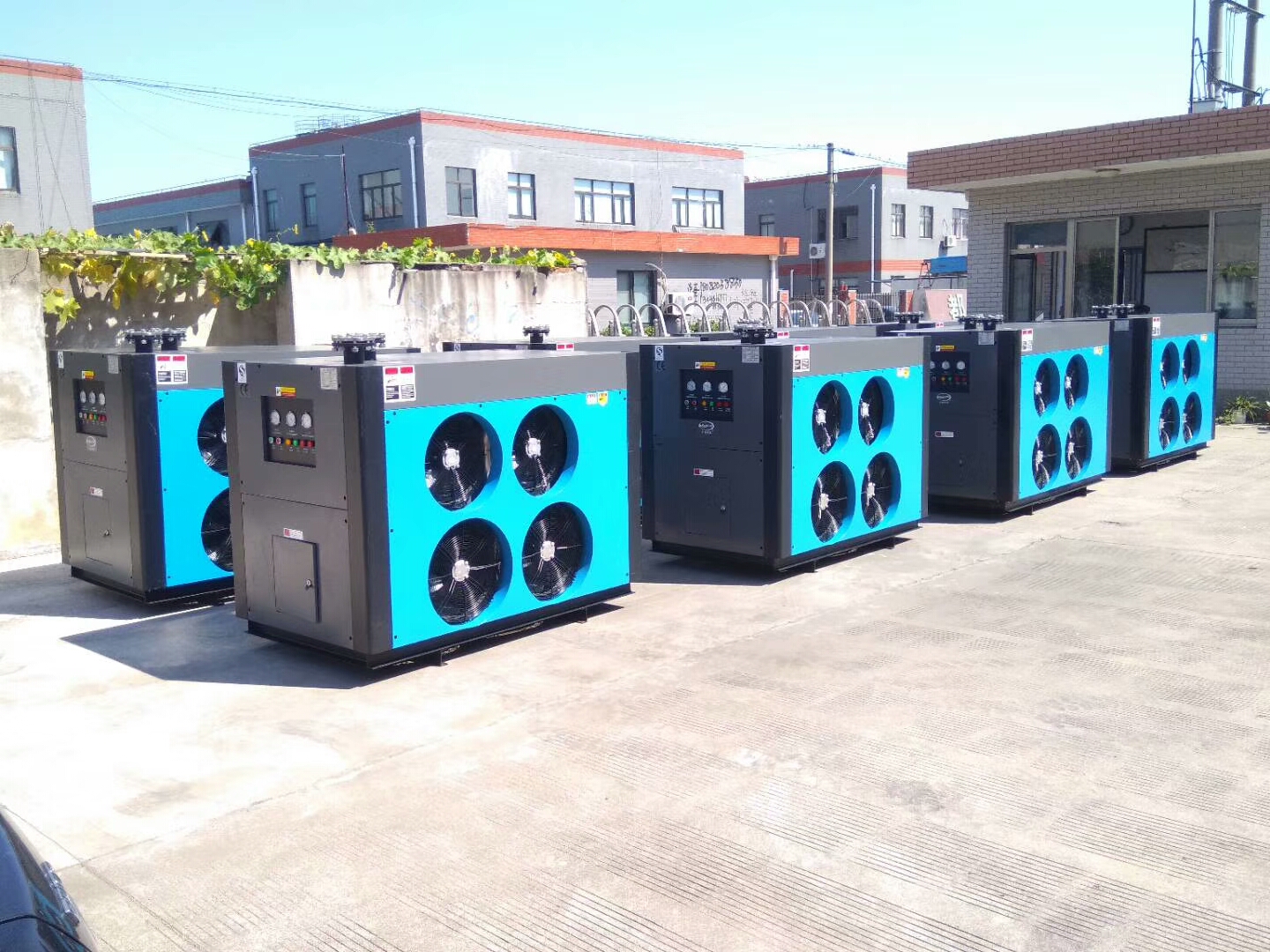 冷干機冷媒低壓的調節(jié)方法？